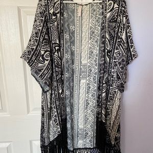 Long black and white Kimono with fringes